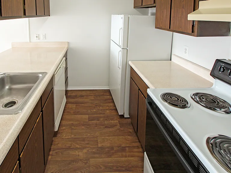 Pine Hill Apartments — Photo 24