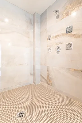 Rented by Bond New York | media 85