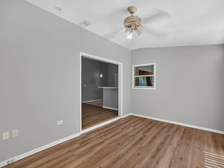 9256 Dale View Ln W — Photo 17