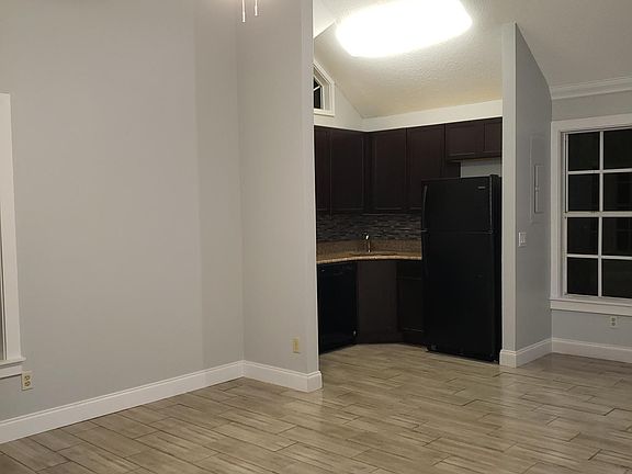 5th image of 1411 Farrindon Cir
