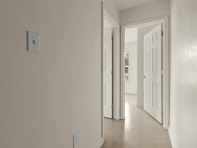 10403 Hillpark Dr — Photo 12