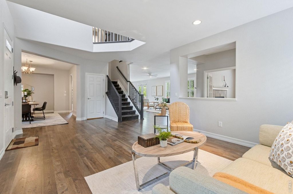 714 Fairbourne Way