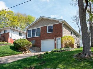 1853 10th St SW, Akron, OH 44314