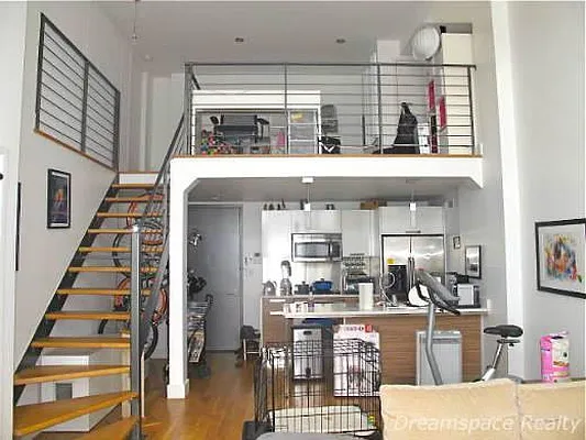 Rented by Dream Space Realty | media 49