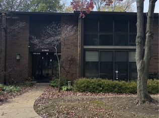 22968 Maple Ridge Rd UNIT 108, North Olmsted, OH 44070