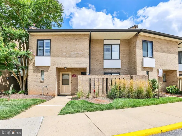 126 Monroe St #12, Rockville, MD 20850