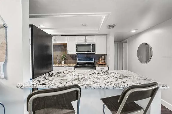 855 N Village Dr N #203 — Photo 11