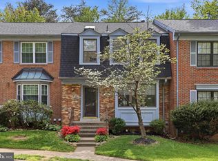 3964 Burning Bush Ct, Fairfax, VA 22033