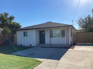 821 S Phillips St, Hanford, CA 93230