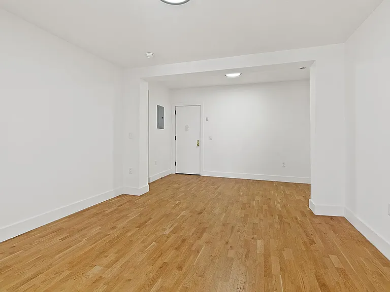 40 Linden Blvd #4C — Photo 7