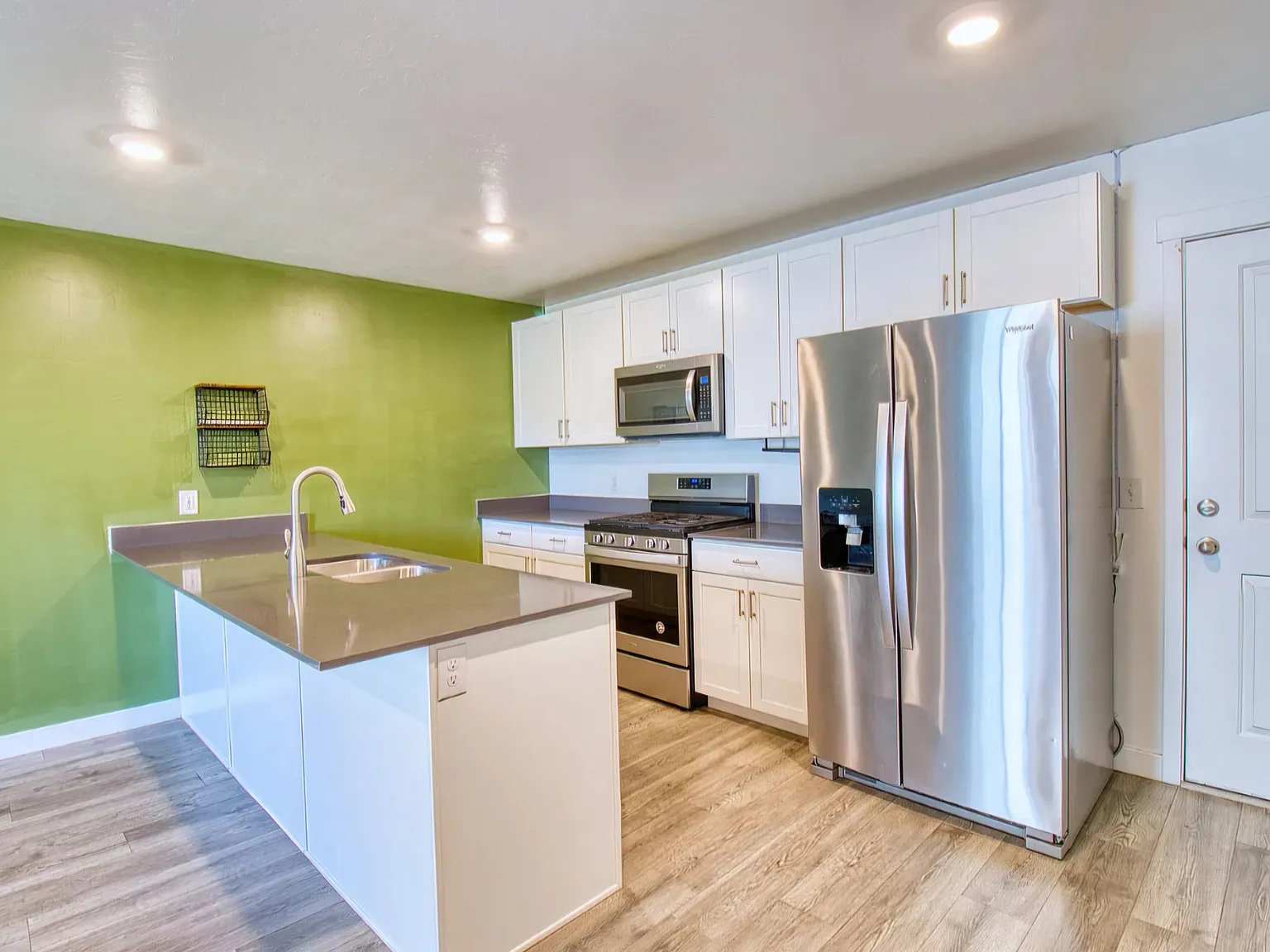6311 N Cam Ct — Photo 4