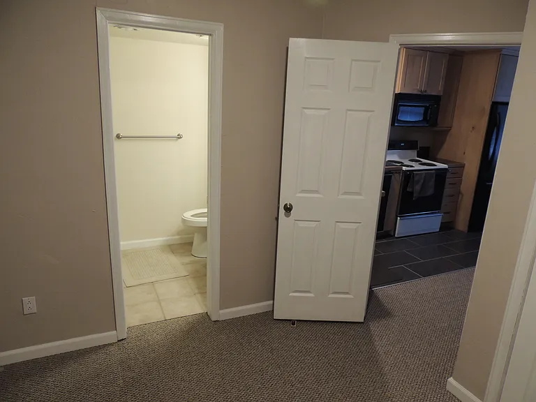 396 Cove Blvd #13 — Photo 5