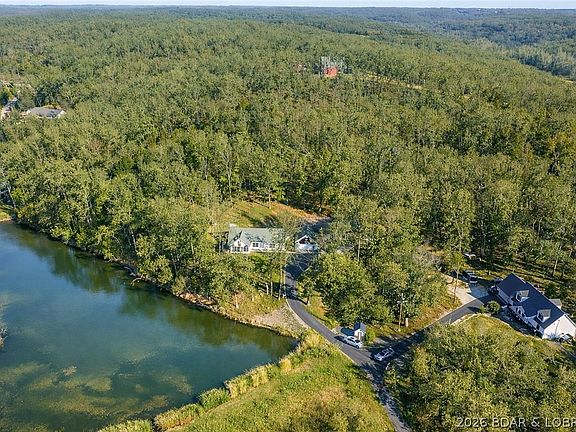 4th image of 4 Bear Lake Rd