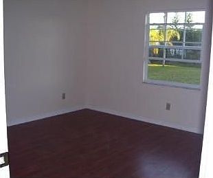 4th image of 1844 SE Balleto St