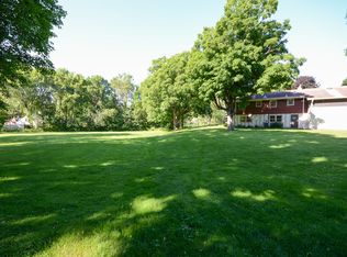 5897 Division St, Shorewood, MN 55331