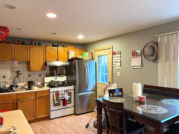 4th image of 210 Linn Ct APT D