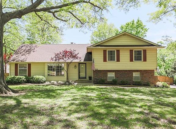 4th image of 11609 Minor Dr