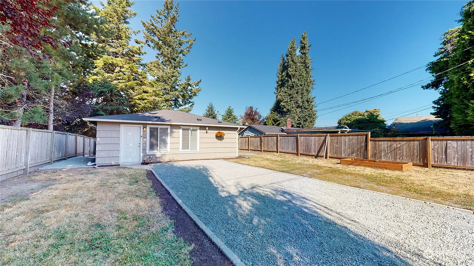 2117 D Street SE photo 1