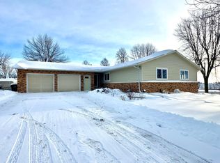1418 Minnesota Dr, Worthington, MN 56187