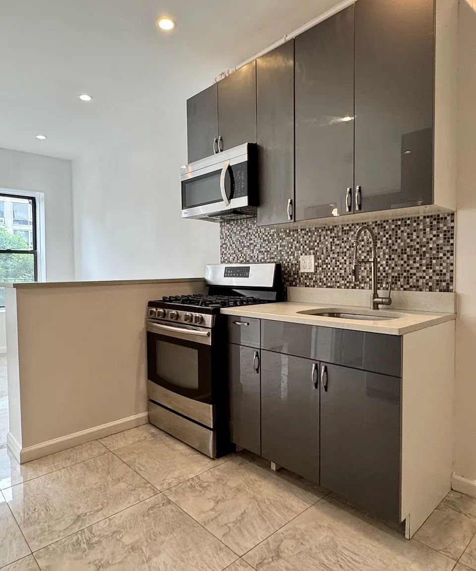 309 East Houston Street — Photo 3