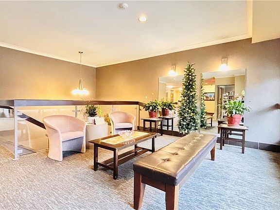 4th image of 300 Keats Way #207