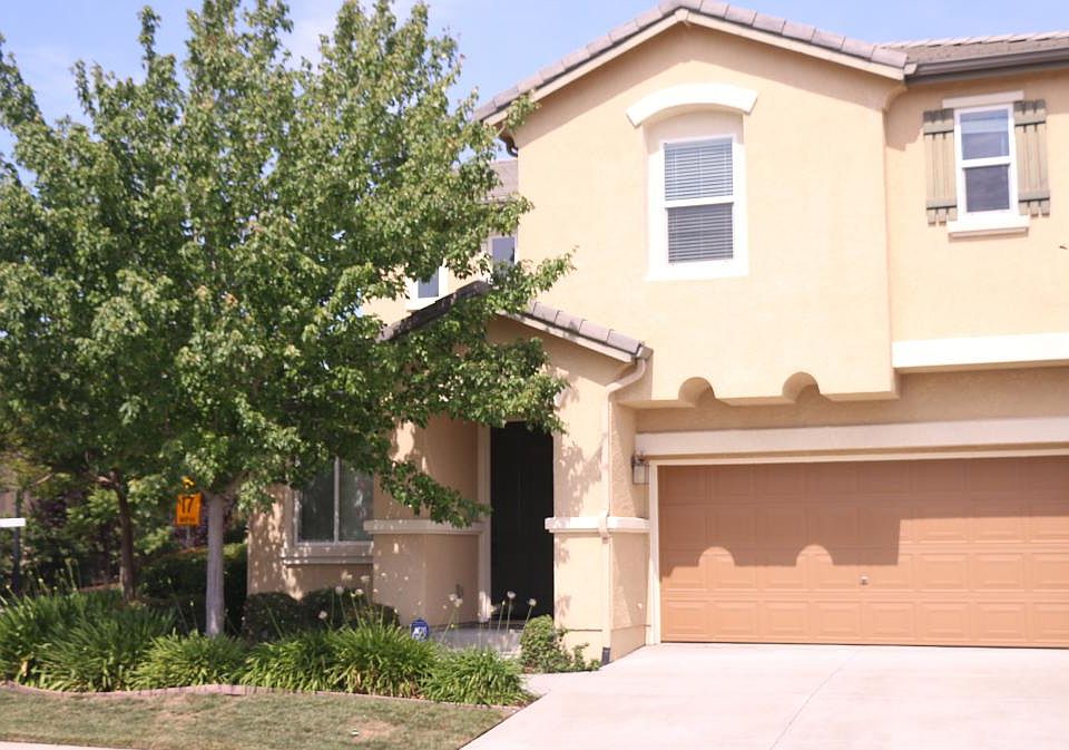 1st image of 5 Lily Pond Ct