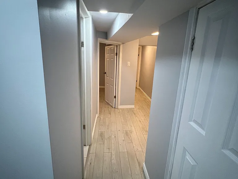 102 Barton Ave #BASEMENT — Photo 6