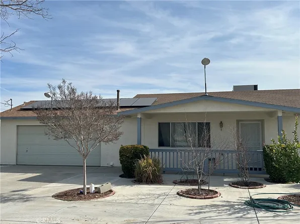 8915 3rd Ave, Hesperia, CA 92345