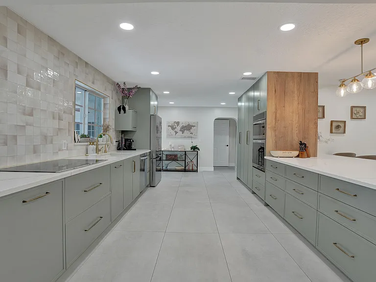12213 Melissa Way — Photo 16