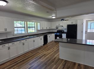 2122 Taft Ave, Pascagoula, MS 39567