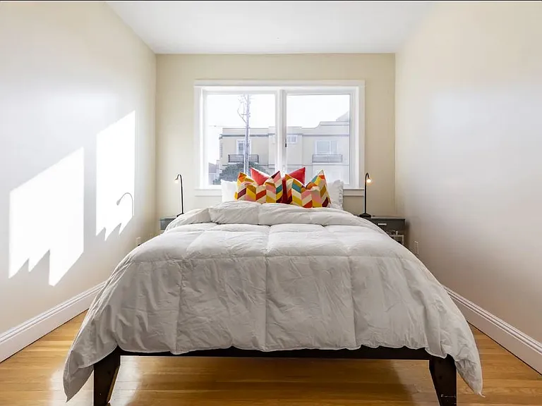 2690 Great Hwy #206 — Photo 16