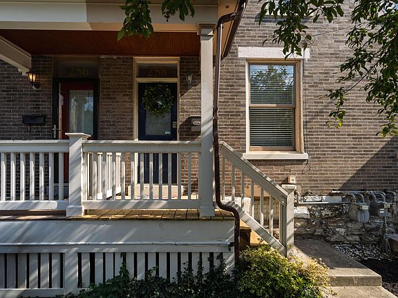 3rd image of 258 E 2nd Ave