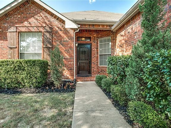 4th image of 3916 Dumas Dr