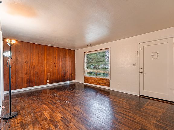 4th image of 630 Gilbert St