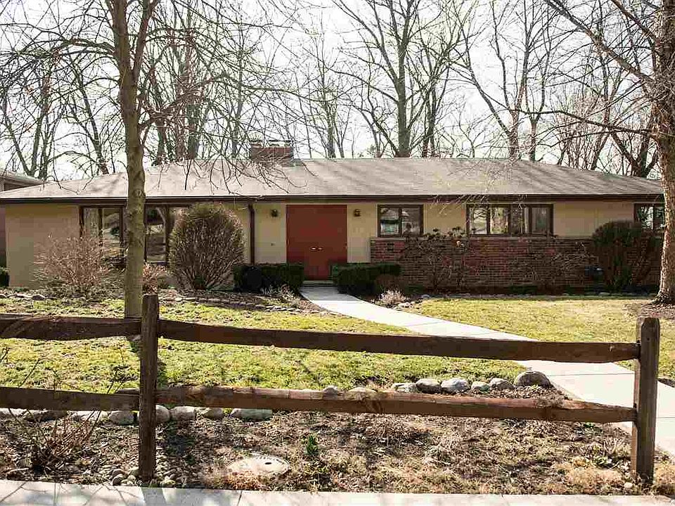 1st image of 329 Leslie Ave
