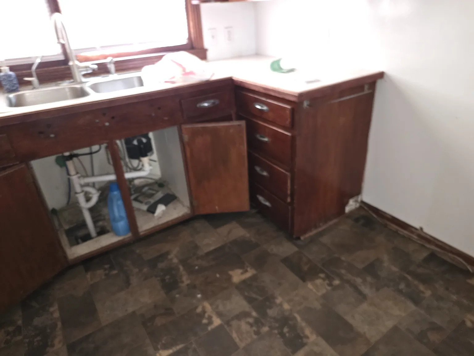 3 bed, 1096 sqft, $800 — Photo 4