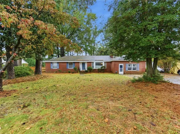 5221 High St W, Portsmouth, VA 23703