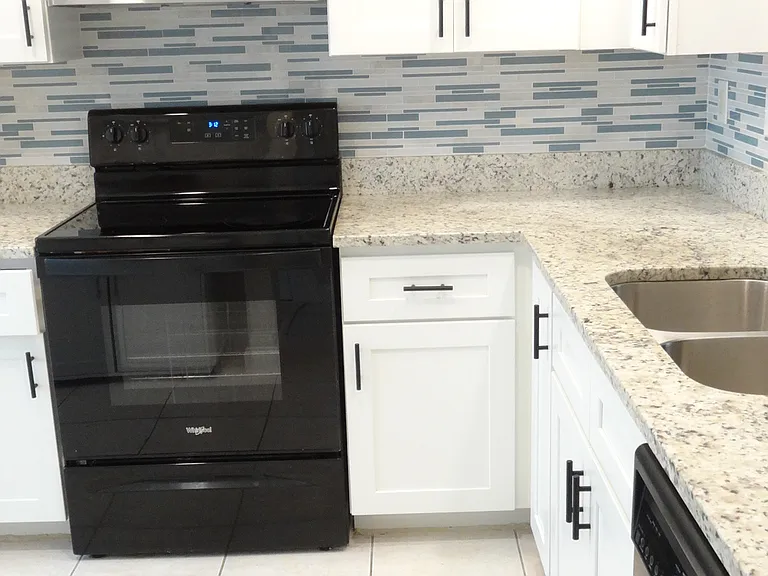 4002 Brigadoon Cir — Photo 6