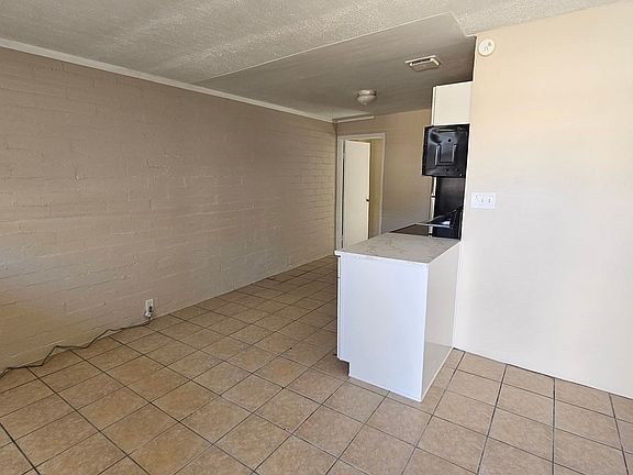 5th image of 2921 N Geronimo Ave #112