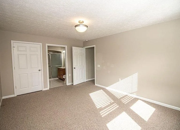 2315 Temple Ct E — Photo 11