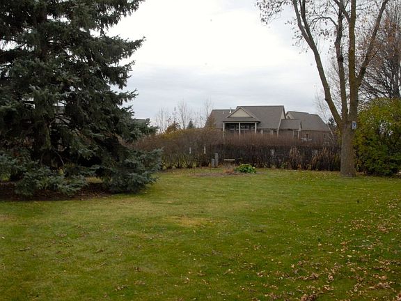 4th image of 1313 Birch Ave W