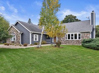 N67W30854 Golf Rd, Hartland, WI 53029