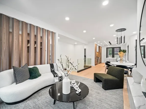 19 Leonard Ave #1, Cambridge, MA 02139