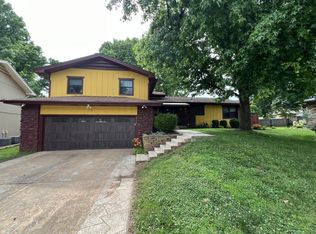 3115 S Terrace Green Ct, Springfield, MO 65804