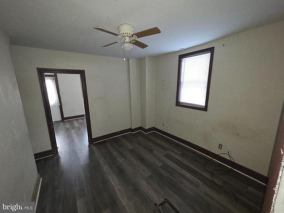 4th image of 319/321/323 W North St