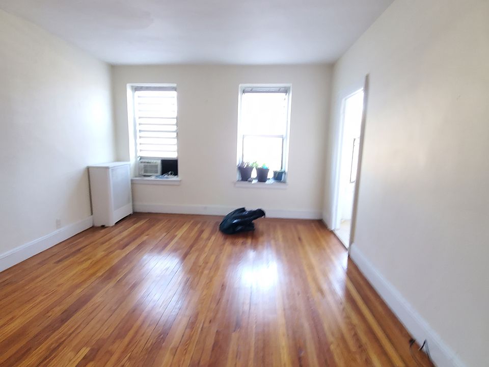 1st image of 531 E Lincoln Ave APT 2D