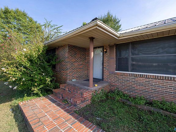 3rd image of 1994 Bexar Ave E