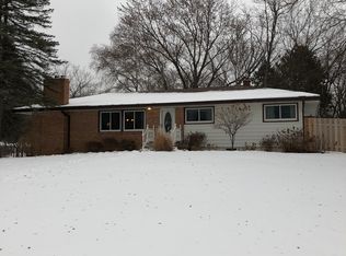 134 Martin Way, Vadnais Heights, MN 55127