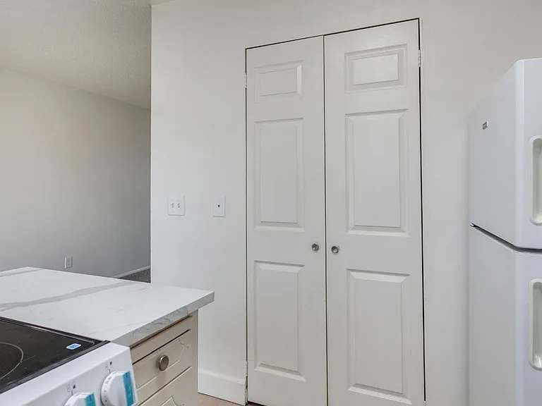 11445 SW Greenburg Rd — Photo 5