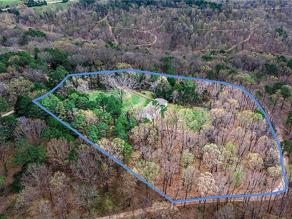 3rd image of 202 Silver Ridge Rd